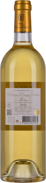 Transparente Flasche mit goldfarbenem Wein und goldener Kapsel.