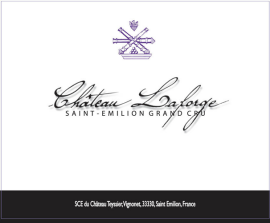 Weißer Hintergrund mit eleganter, schwarzer Schrift und lila, gekreuztem Kanonen-Emblem oben.