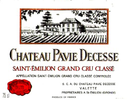 Weinetikett mit Chateau, Weinbergen und klassischem, edlen Design.