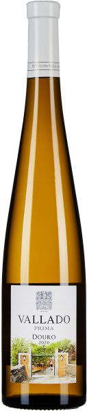 Schlanke, hohe Flasche mit weißem Etikett und goldgelbem Wein.