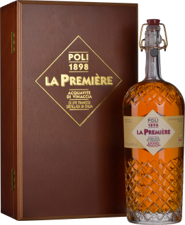 Eine elegante Flasche mit bernsteinfarbenem Destillat und rautenförmigem Muster, präsentiert neben einer edlen, holzverzierten Box mit goldener Schriftprägung.