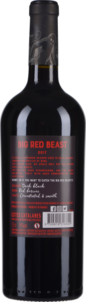 Dunkle Weinflasche mit stilvollem Etikett in Rot- und Schwarztönen.