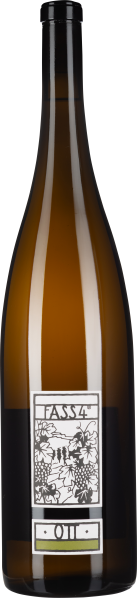 Braune Weinflasche mit kunstvollem Etikett in Schwarz-Weiß.