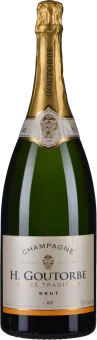 Die Flasche zeigt Champagner mit grünem Glas und goldener Folie am Hals, sowie einem eleganten, cremefarbenen Etikett mit schwarzen und goldenen Schriftzügen.