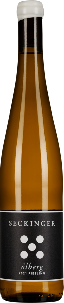 Braune Weinflasche mit weißem Verschluss, schlichtem schwarzem Etikett und minimalistischem Design.