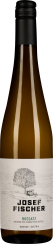 Braune Weinflasche mit schwarzem Schraubverschluss, minimalistisch gestaltetes Etikett mit Baumzeichnung und dezenten Landschaftslinien, schlanke Silhouette.