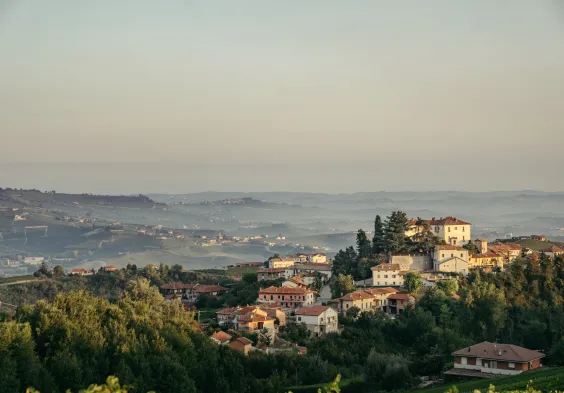 Castello di Perno Perno village (Monforte d'Alba)