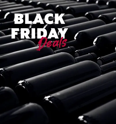 Mehrere schwarze Flaschen in horizontaler Ausrichtung.